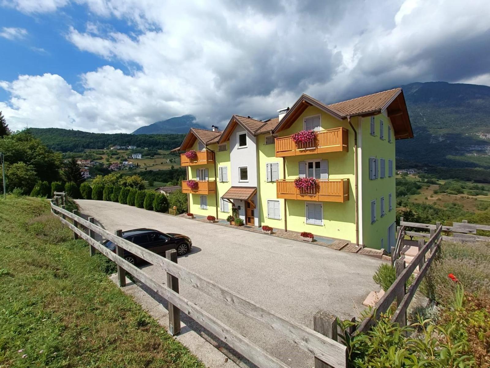 Appartamenti Viola Walter Cavedago Exterior foto
